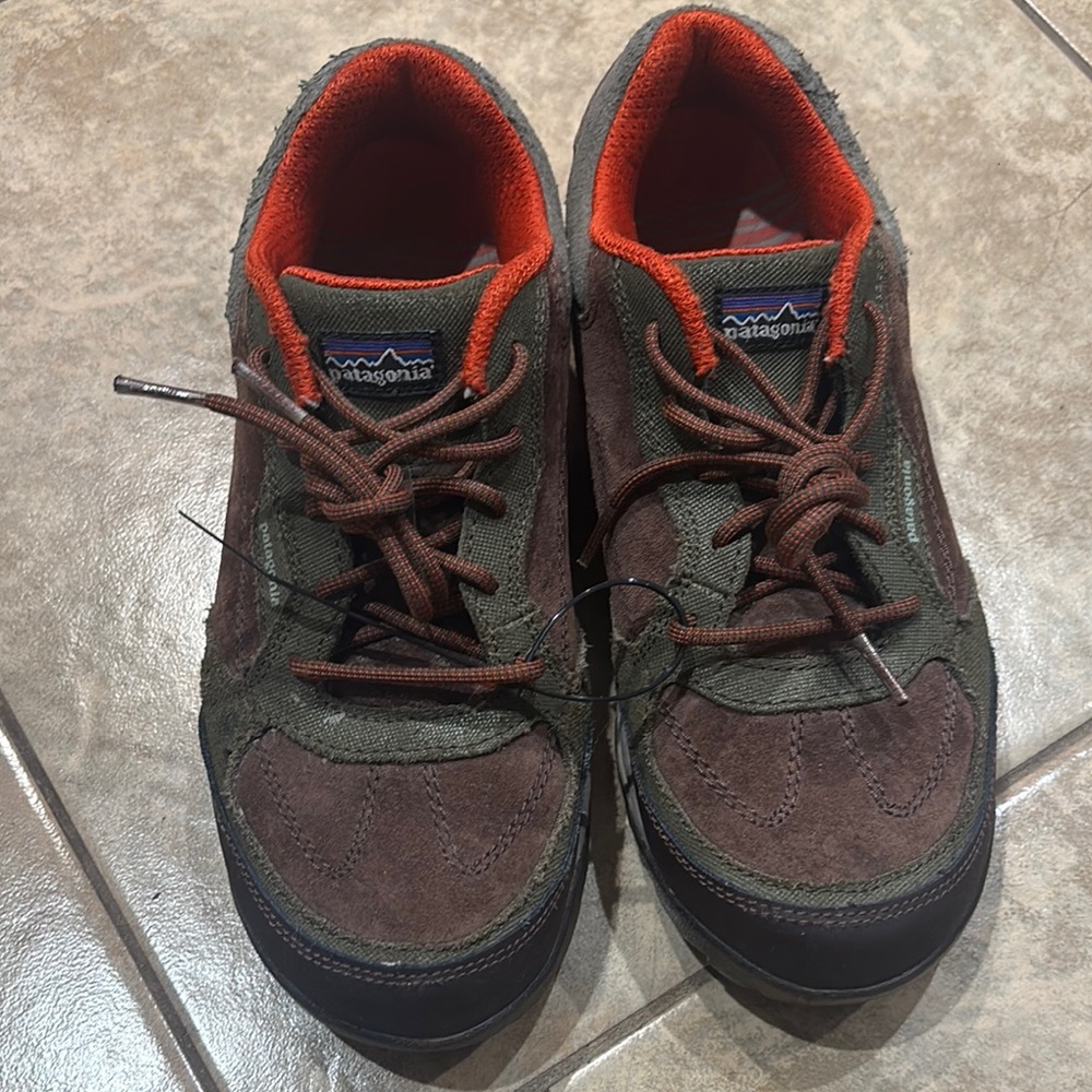 Patagonia Brown and Green Sneakers Versatile Casual Design